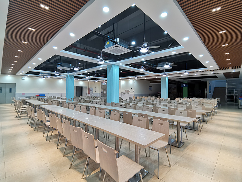 学堂饭堂装建
