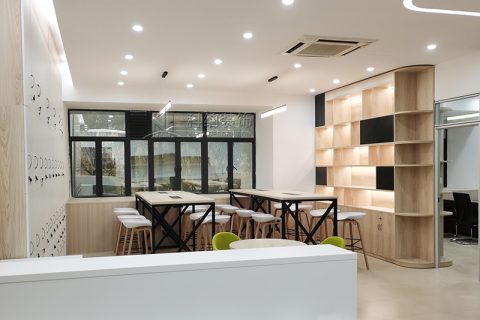 幼型办公室装建实景图
