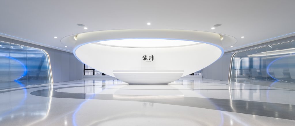 20230810_174336_000-1024x436 【分享】未来科技感和艺术感的美满结合办公空间